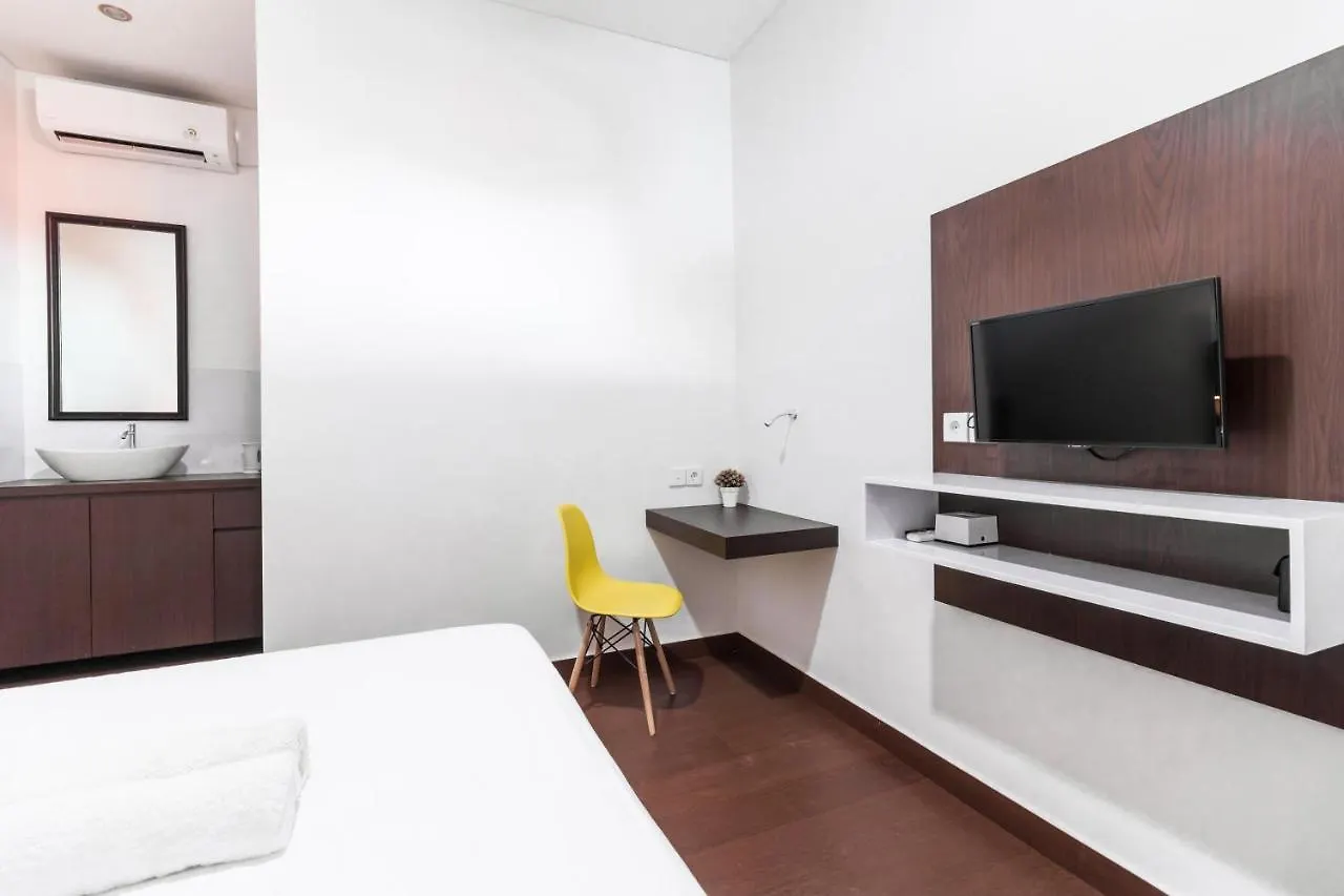 Kak Garden Inn Kuta  Guest house