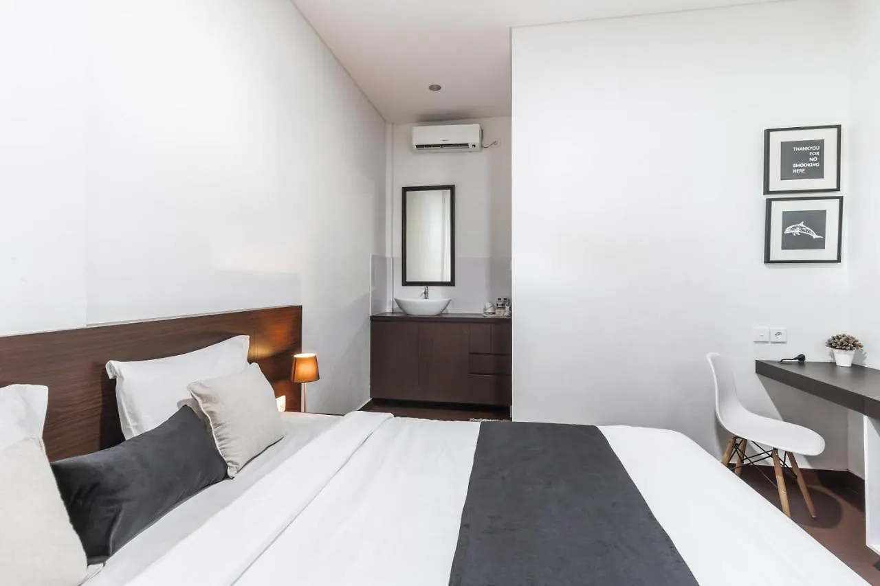 Kak Garden Inn Kuta  Guest house