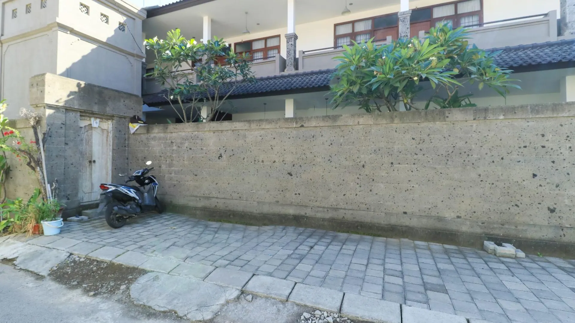 Kak Garden Inn Kuta  2*, Kuta (Bali) Indonesia